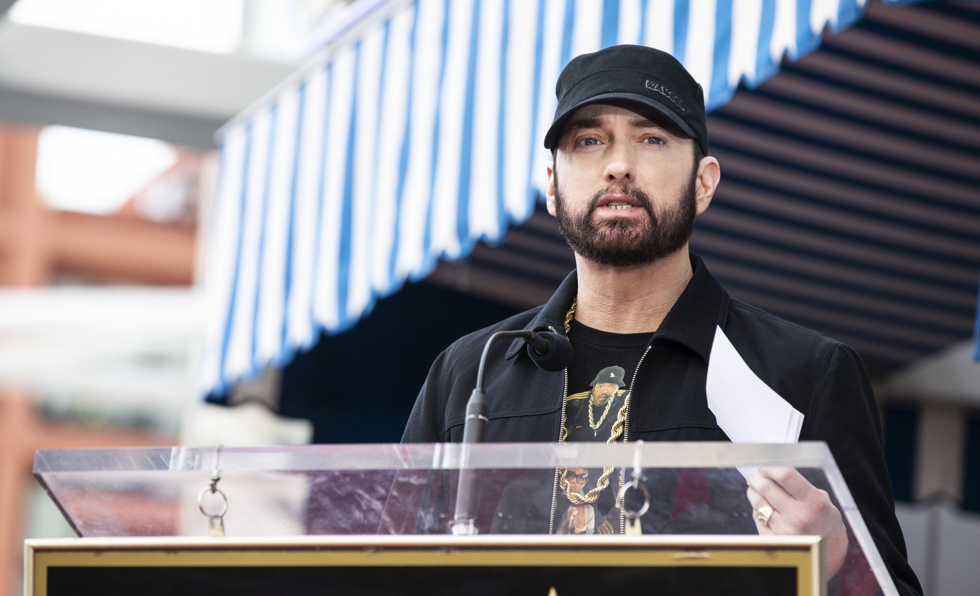 Eminem objavio najemotivniju pjesmu karijere: "Ne zaslužujem titulu oca"