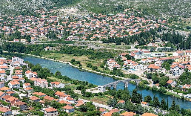 Trebinje: Četiri maloljetnika napala drugog dječaka, zadobio teške povrede